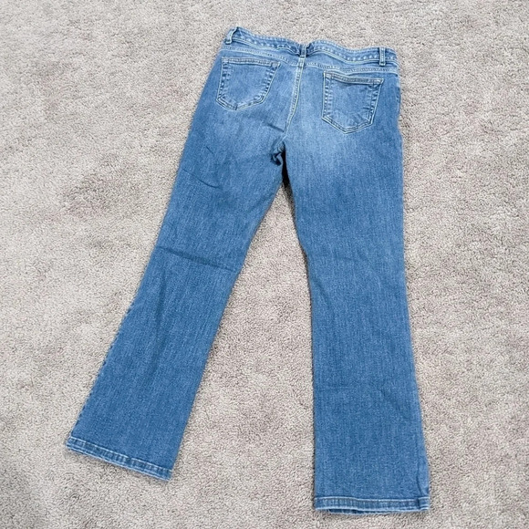 Garnet Hill 30P light wash jeans - Picture 7 of 13